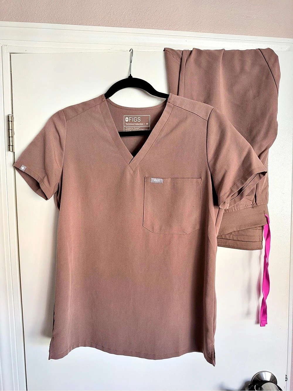 FIGS set Smokey Taupe